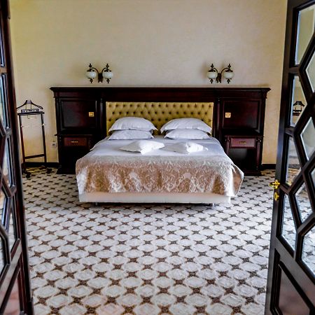 Hotel Golden House Craiova Eksteriør bilde