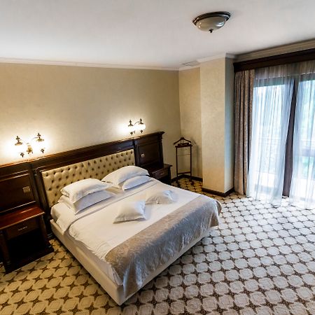 Hotel Golden House Craiova Eksteriør bilde