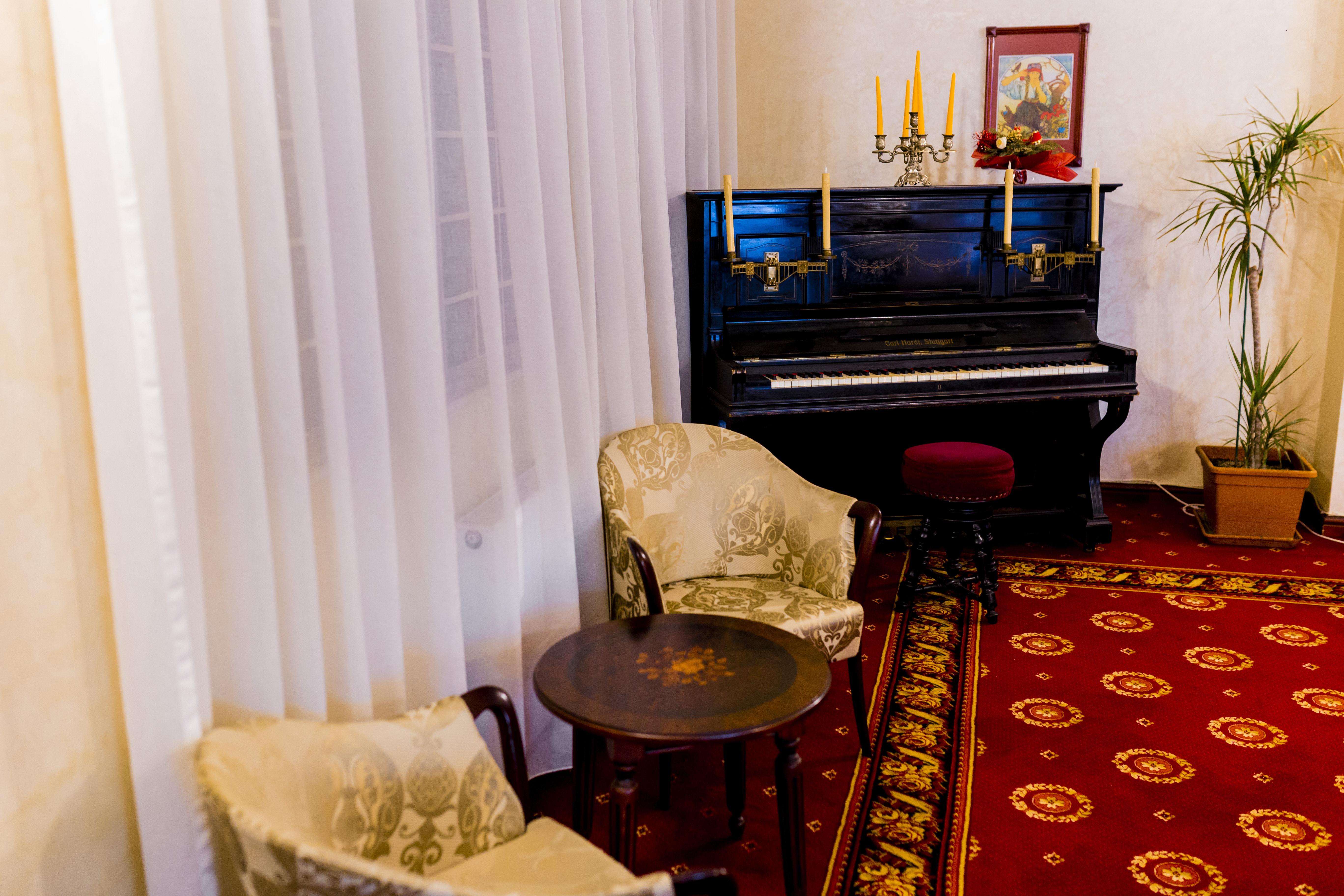 Hotel Golden House Craiova Eksteriør bilde