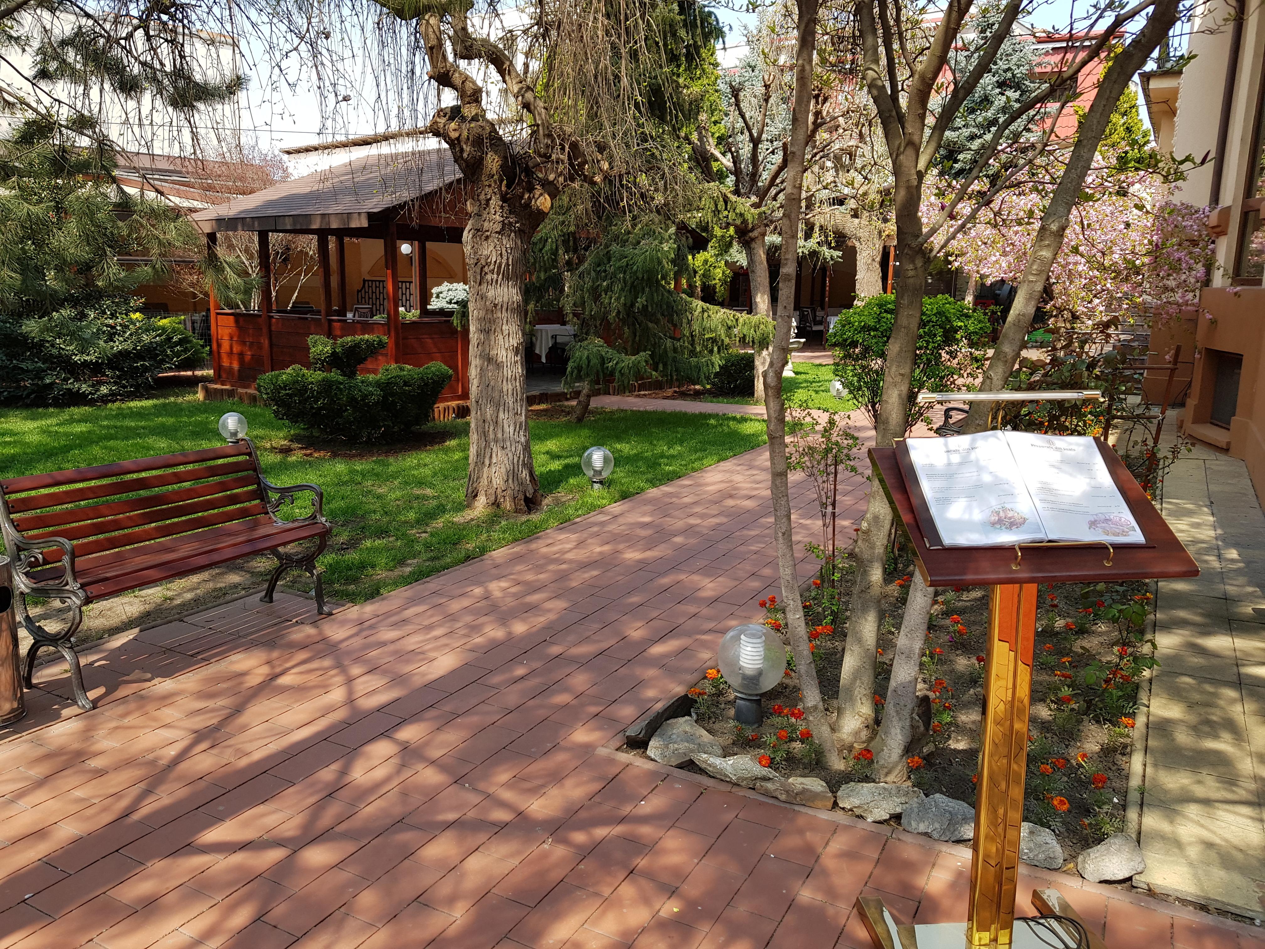 Hotel Golden House Craiova Eksteriør bilde